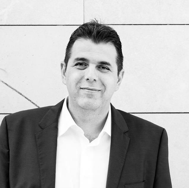 παπαχαραλαμπους