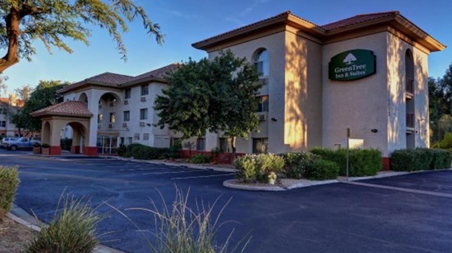 3807977353321459 greentree-inn-suites
