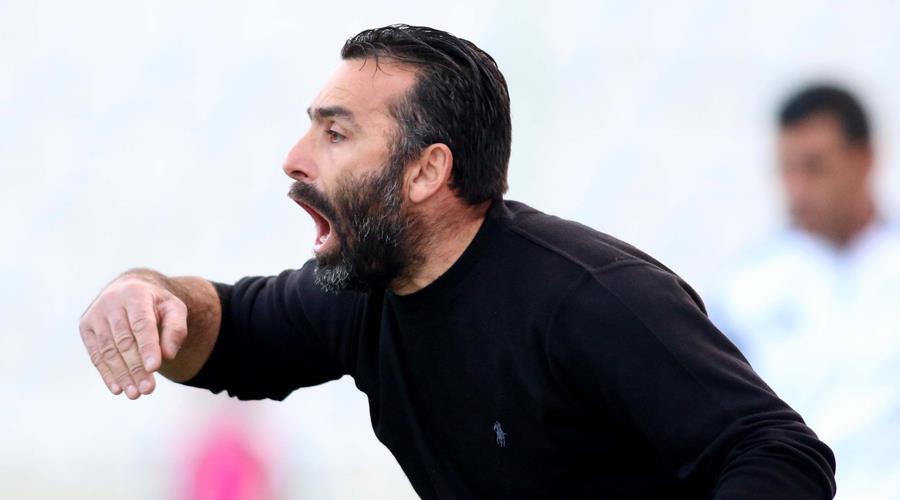 Πέντε νίκες σε ισάριθμα παιχνίδια- εκ των οποίων τα τρία ντέρμπι- μετρά ο Σοφρώνης Αυγουστή στον πάγκο του Απόλλωνα 