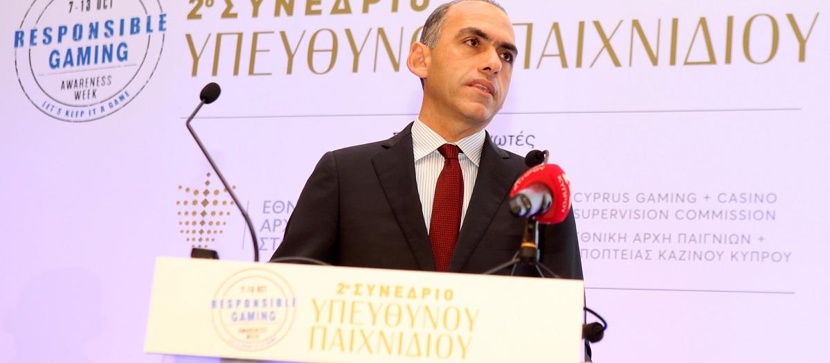 ΧΑΡΗΣ 