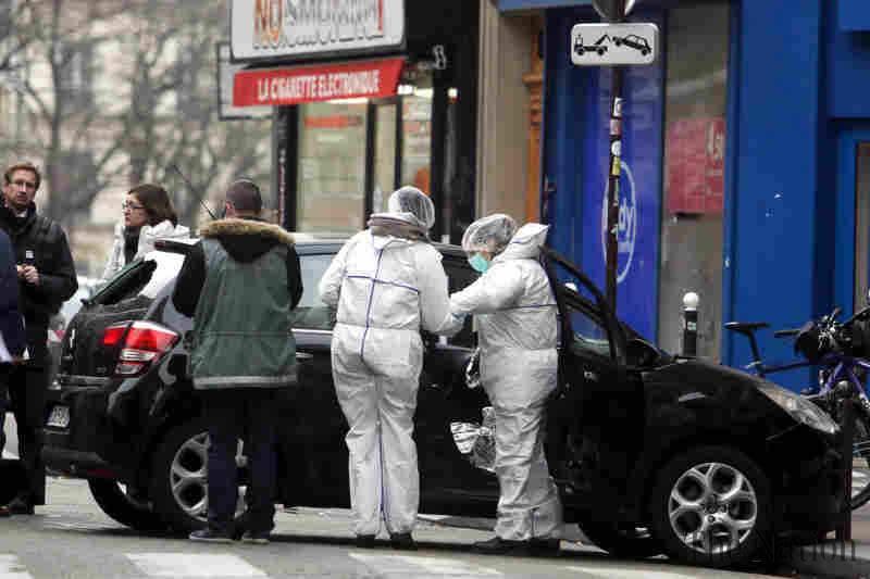 paris-attacks-weapons-found-in-getaway-car-1447596028-5047