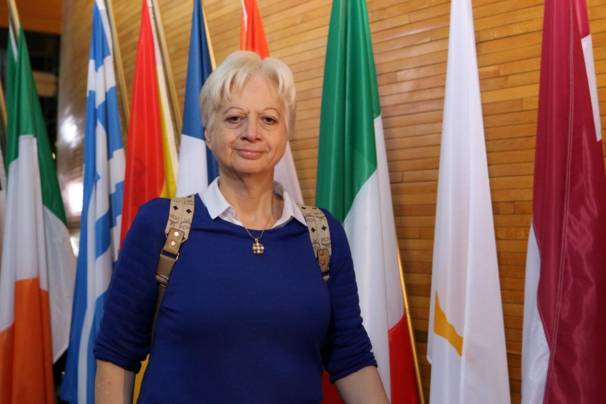 ΕΥΡΩΒΟΥΛΕΥΤΗΣ ΕΛΕΝΗ ΘΕΟΧΑΡΟΥΣ