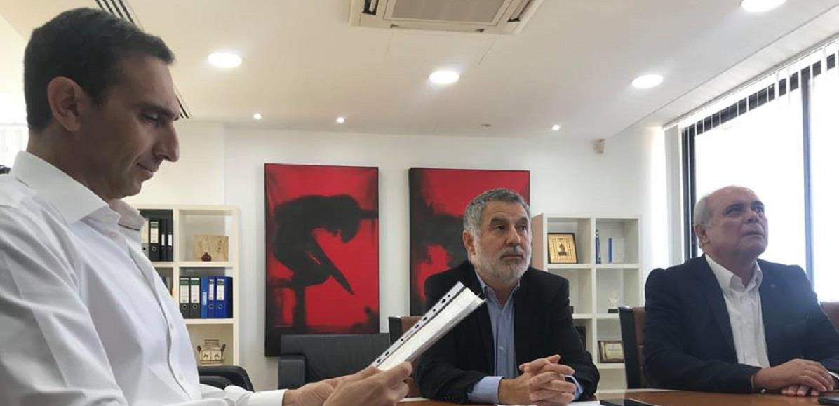 ΥΠΟΥΡΓΟΣ ΥΓΕΙΑΣ ΠΙΣ 